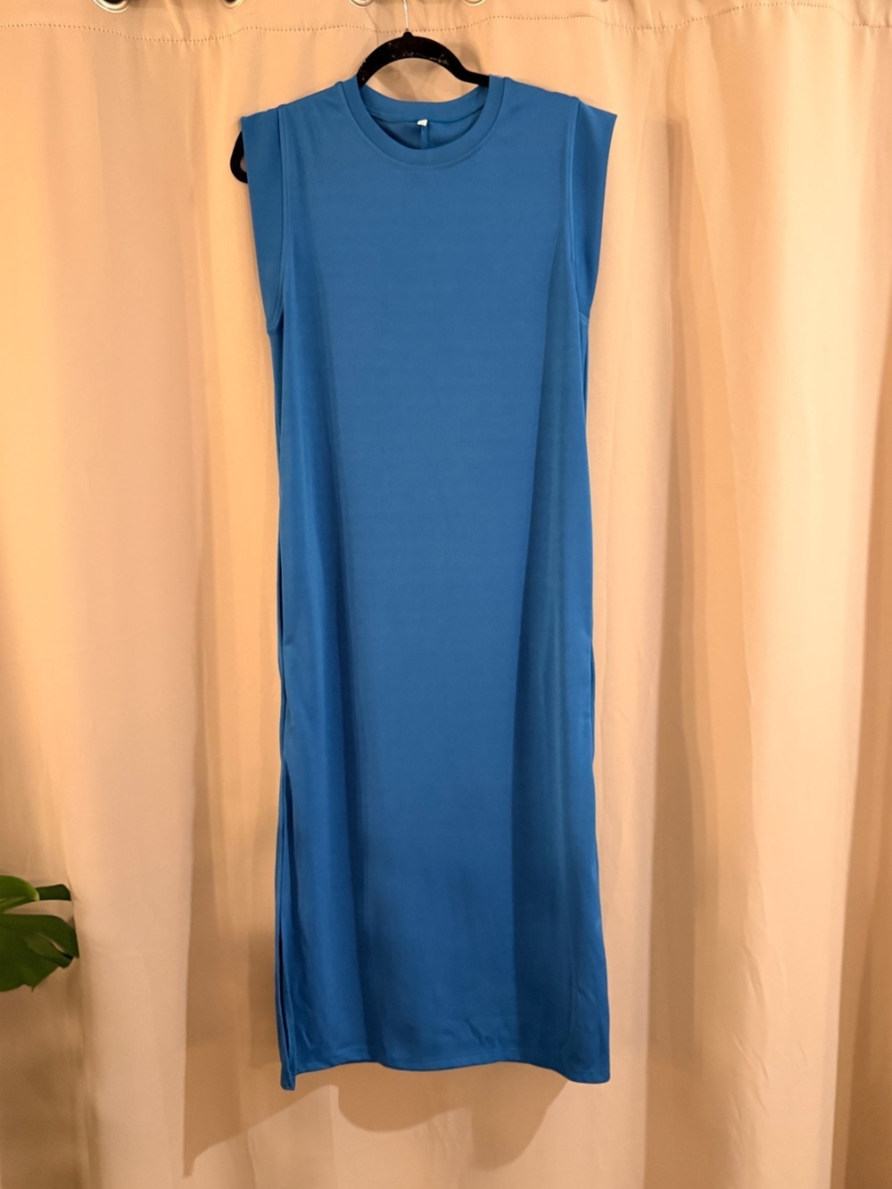 Women’s Sleeveless Blue Long Dress with pockets